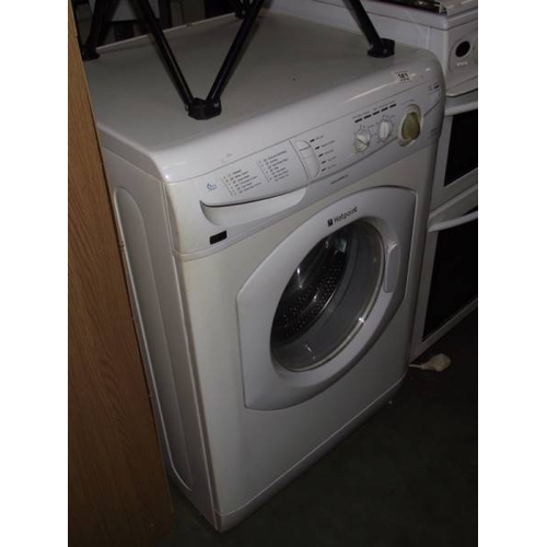 363 - A Hotpoint Aquarious washing machine (6 kg load).