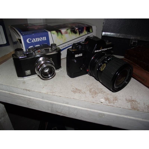 509 - A good collection of camera's including bakelite, Hawkette, Halina etc.,