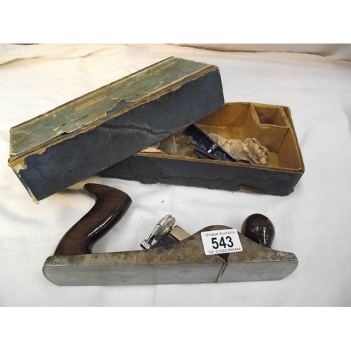 543 - An old metal plane, Master/Paramo with box.