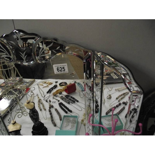 625 - A multiple panel dressing table gypsy mirror