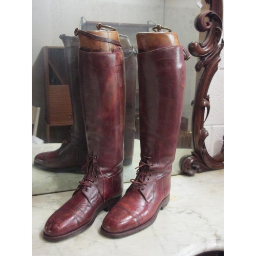 1597 - A fine pair of German WWII riding boots with wooden strengtheners