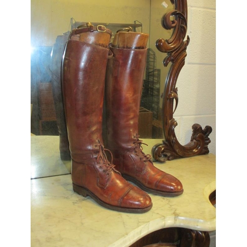 1597 - A fine pair of German WWII riding boots with wooden strengtheners