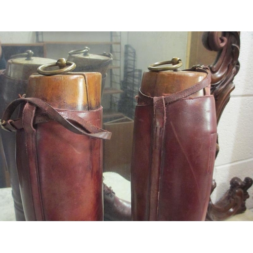 1597 - A fine pair of German WWII riding boots with wooden strengtheners