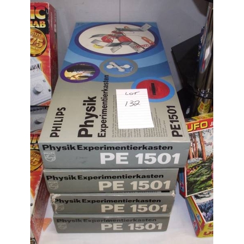 132 - 4 German Philips physics kits PE1501,  some components may be missing, being sold as seen. Collect o... 