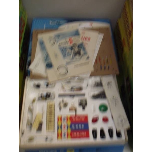 156 - 4 Philips electronic engineer kits EE8, some components may be missing, being sold as seen. Collect ... 