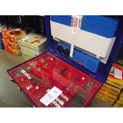 247 - 5 philips EE2000 electronic lab kits, some components may be missing, spo being sold as seen, collec... 