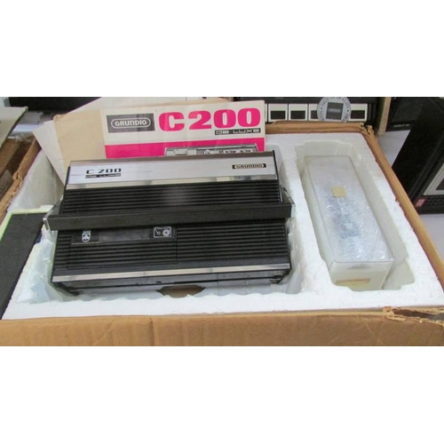 1061 - 4 Grundig cassette players, C200, C 200 de luxe, CR485, CR560 and Satellit 300 radio, all boxed and ... 