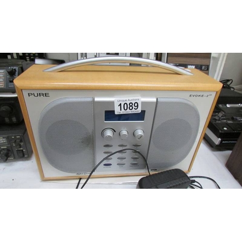 1089 - An Evoke 2XT DAB radio in working order.