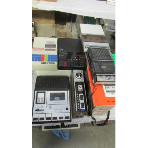 1129 - 4 Grundig and 2 Phillips cassette players, untested.