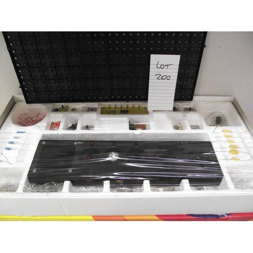 200 - 4 German Philips electronic expert kits EE2013, may be missing some components, being sold as seen, ... 