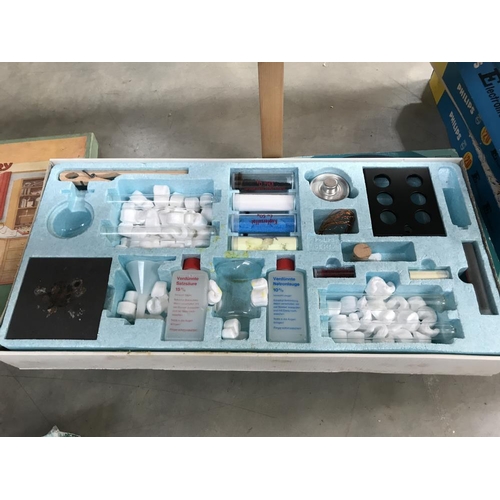 456 - 2 Philips CE1450 Chemie chemistry sets, (used but relatively complete), may be missing some componen... 