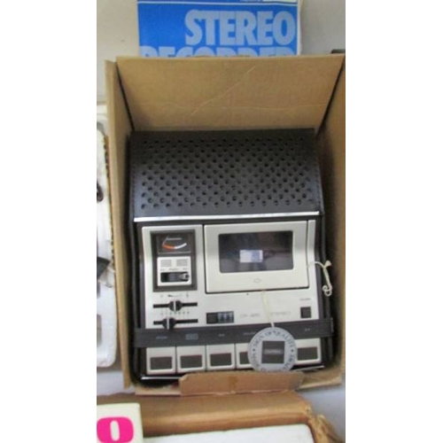 1061 - 4 Grundig cassette players, C200, C 200 de luxe, CR485, CR560 and Satellit 300 radio, all boxed and ... 