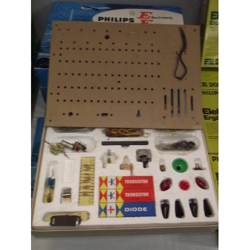 149 - 4 Philps electronic engineer kits  EE8, some components may be missing, being sold as seen. Collect ... 
