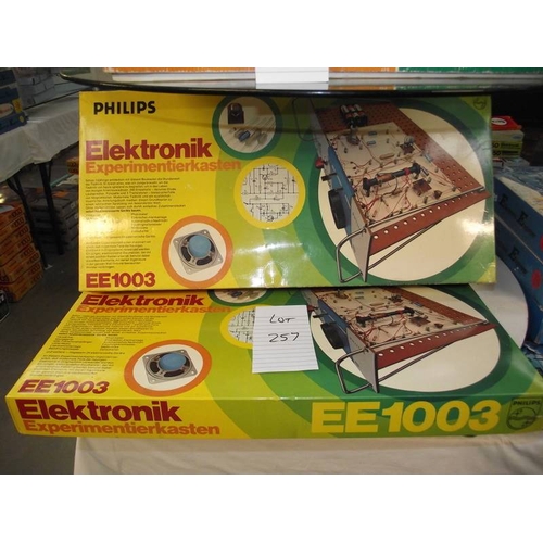 257 - 2 Philips electronic experiment kits EE1003 (German), some components may be missing so being sold a... 