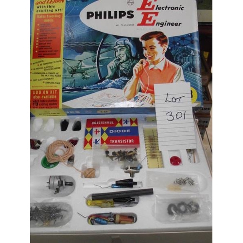 301 - 10 x EE8 Philips electronic engineers kits,  some components may be missing so being sold as seen, c... 