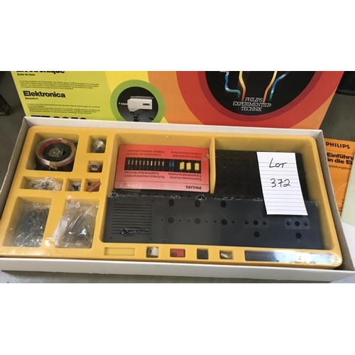 372 - Philips (German) electronic experiment kit EE3050, still sealed inside,  being sold as seen, collect... 