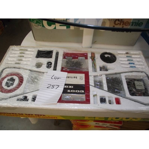 257 - 2 Philips electronic experiment kits EE1003 (German), some components may be missing so being sold a... 