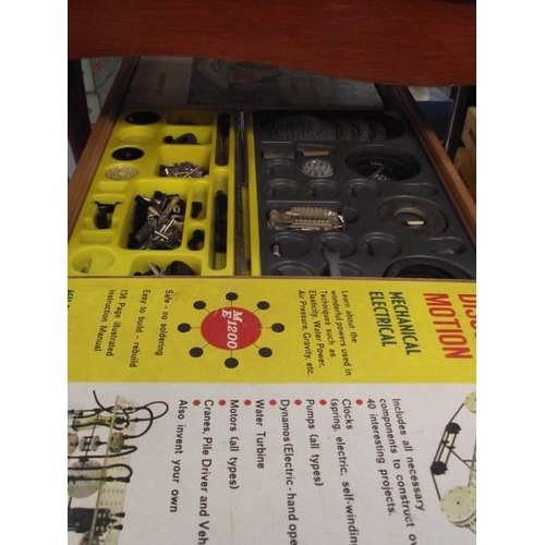 266 - 6 Philips mechanical engineer sets ME1200,  some components may be missing so being sold as seen, co... 