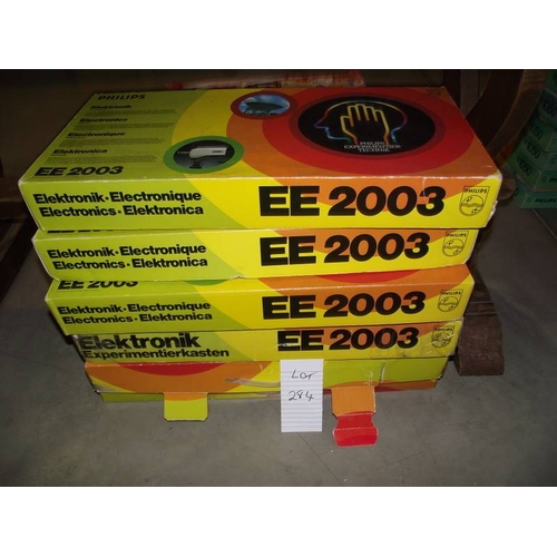 284 - 4 Philips electronic EE2003 kits and 1 EE3003 (German), some components may be missing so being sold... 