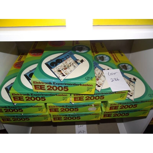 286 - 9 Philips electronic kits EE2005,  some components may be missing so being sold as seen, collect onl... 