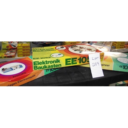 289 - 3 Philips electronic kits, EE1050 and 2 x EE1052, all 3 sealed inside, being sold as seen, collect o... 