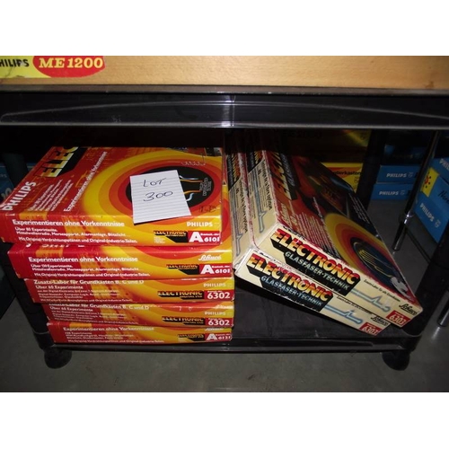 300 - 7 Philips/Schuco electronic kits (German) A6101 x 2, 6202 x 2, 6303 x 2, A6121,  some components may... 