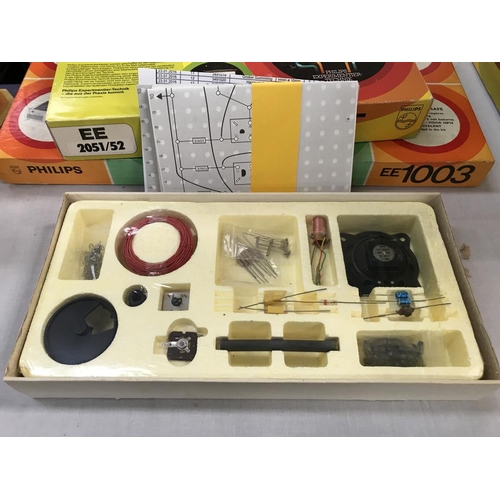 463 - 5 Philips electronic kits No's: EE1003, EE1004, EE2051, EE2052 & EE2051/52 (all unchecked),  may be ... 