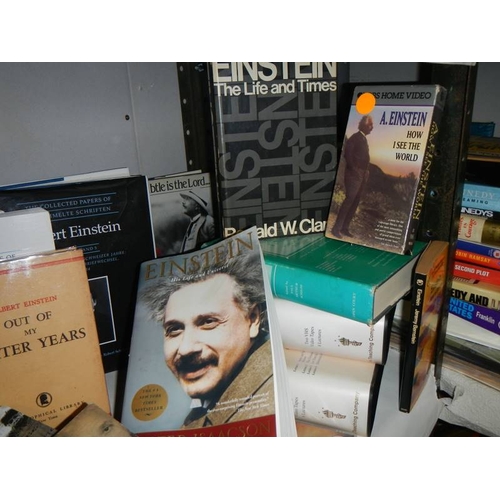 89 - A quantity of books relating to Albert Einstein.