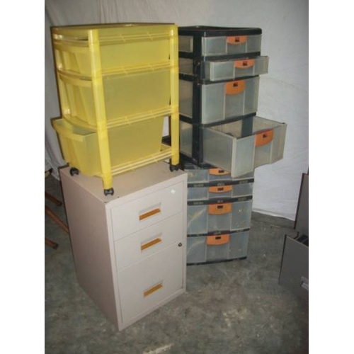 502 - 6 cabinets being 2 metal 3 drawer filing cabinets 40 x 40 x 95 cm and 40 x 40 x 65 cm and 4 plastic ... 