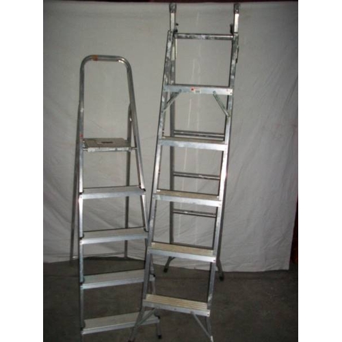 509 - 2 Aluminium step ladders.