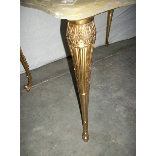 513 - A French style marble topped table on gilded legs, 80 x 38 x 40 cm (marking on top is a seam).