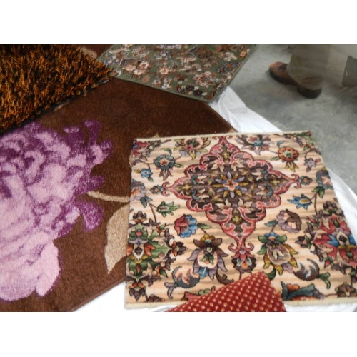 525 - 7 rugs in good condition, Brown, purple flowers 205 x 145 cm, Red dot 130 x 170 cm, Purple 140 x 160... 