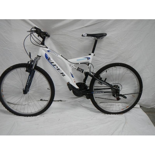 528 - A Viper Reflex bicycle duel suspension geared mountain bike.