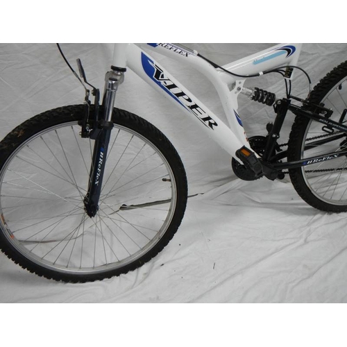 528 - A Viper Reflex bicycle duel suspension geared mountain bike.