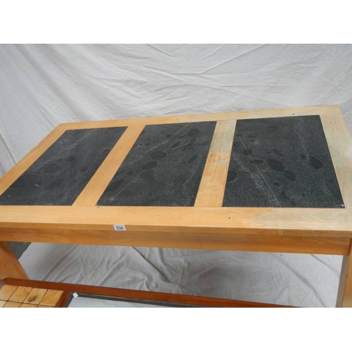 534 - A 3 piece marble top pine table (L 140 x W 74 x H 80 cm) and a glass top coffee table (138 x 57 cm).