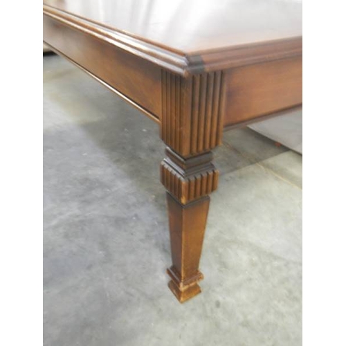 572 - An oak ''Long John'' coffee table in fine condition, L 75, W 65, H 42 cm.