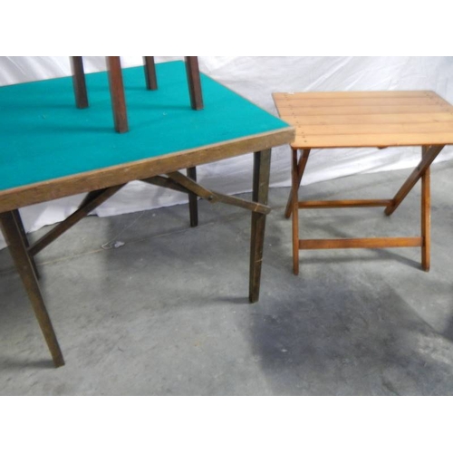 578 - A 4 tier what not (1 m high), a pine topped metal leg stool, and oak round top coffee table, 2 foldi... 