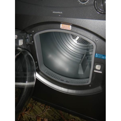 618 - A Hotpoint Aquarius VTD 20 6kg reverse action washing machine, very clean.