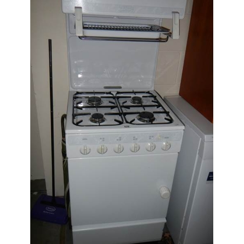 629 - A Leisure laureal gas cooker with eye level grill and pan drawer.