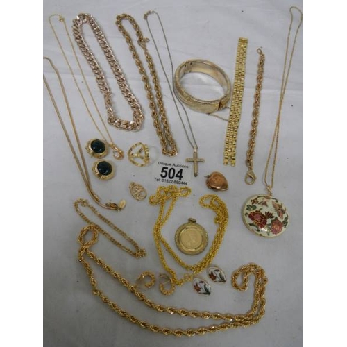 504 - A mixed lot of gold coloured jewellery.