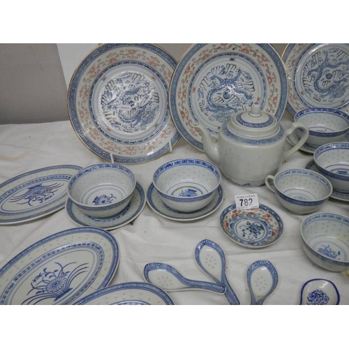 782 - A good lot of mid 20th century blue and white china, approximately 30 items.