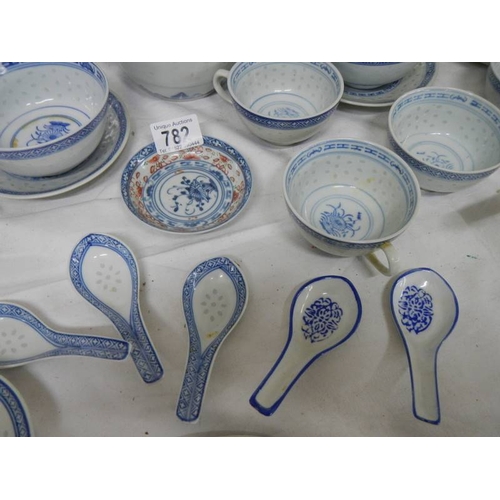 782 - A good lot of mid 20th century blue and white china, approximately 30 items.