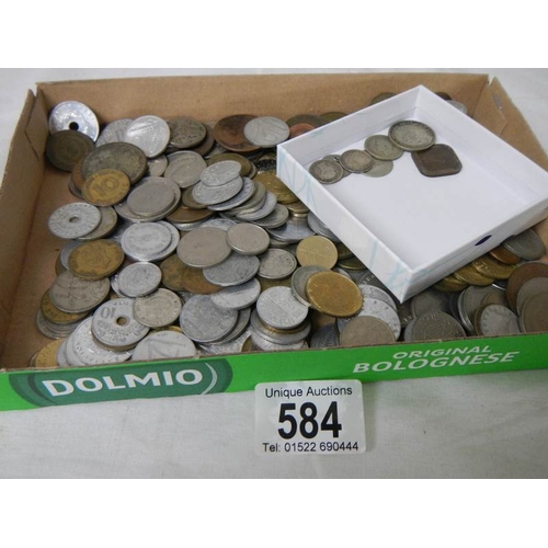 584 - A mixed lot of foreign coins.