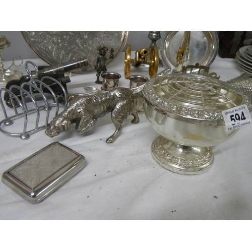 594 - A mixed lot of silver plate items including napkin rings.