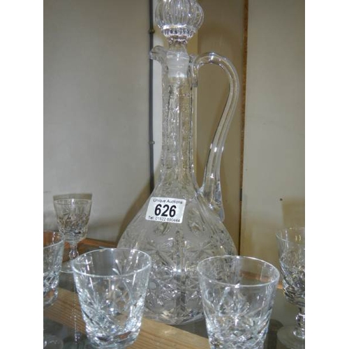 626 - A glass claret jug and set of 6 glasses.