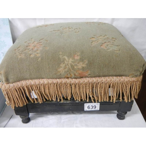 639 - An Edwardian footstool in good condition,  no damage to spindles.