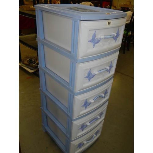 667 - A good quality plastic craft chest of drawers.