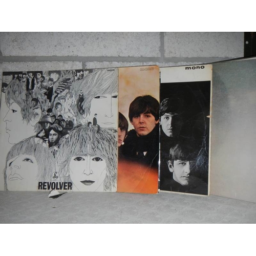 760 - 7 original mono Beatles LP records including Imagine by John Lennon.