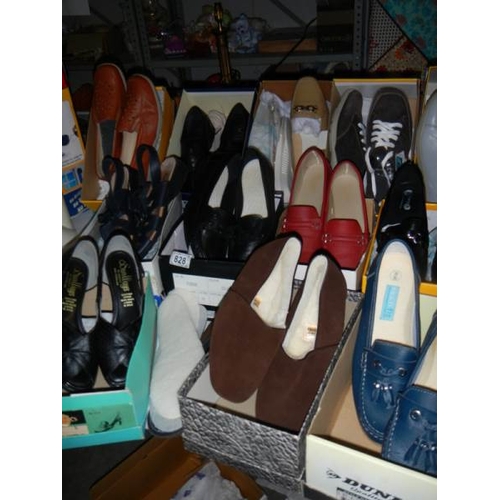 828 - 12 pairs of new ladies shoes, size 7 -8.