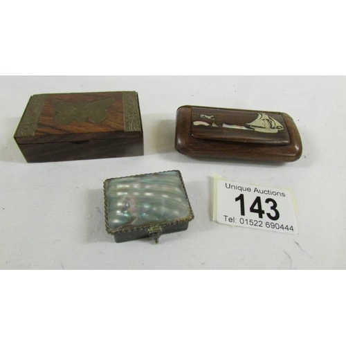 143 - A silver (925) snuff box and 2 others.